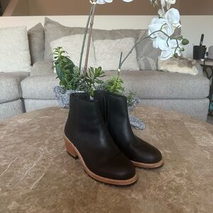 Portland Leather PATINA Ankle
Bootie BLACK - WOMENS US 7